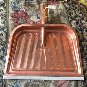 Ballonoff Home Products Vintage Retro Metal Dustpan Copper Tone USA 70s Kitchen
